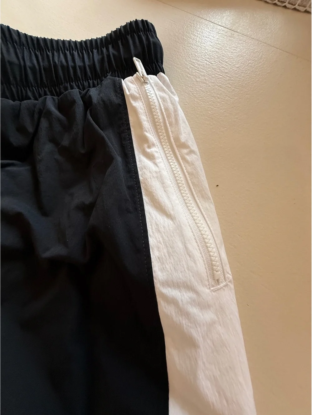 Jordan Men's Black and White Training Pants Size M
